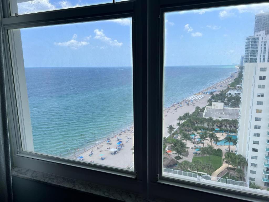 Penthouse Beach Front 1St Line, 2 Bedroom 2 Ba, New Decoration & Furnitures, Unobstructed View Of The Beautiful Atlantic, Free Parking Hollywood Kültér fotó