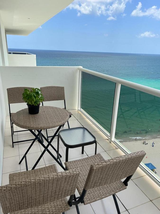 Penthouse Beach Front 1St Line, 2 Bedroom 2 Ba, New Decoration & Furnitures, Unobstructed View Of The Beautiful Atlantic, Free Parking Hollywood Kültér fotó