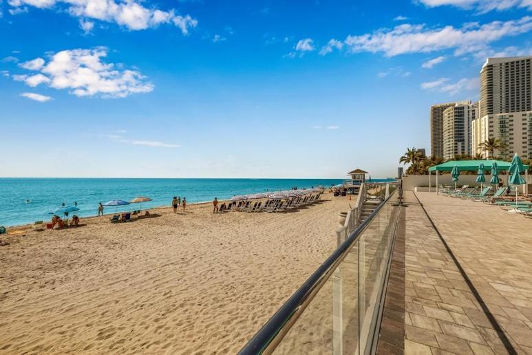 Penthouse Beach Front 1St Line, 2 Bedroom 2 Ba, New Decoration & Furnitures, Unobstructed View Of The Beautiful Atlantic, Free Parking Hollywood Kültér fotó